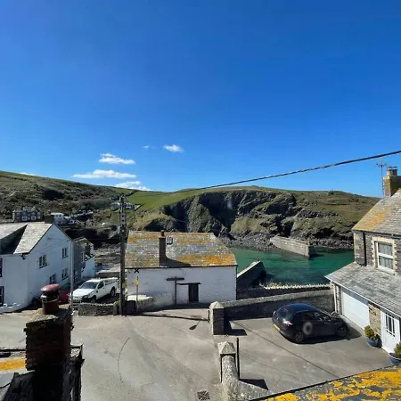 Atlantic 2 Bedroom With Parking Holiday home *